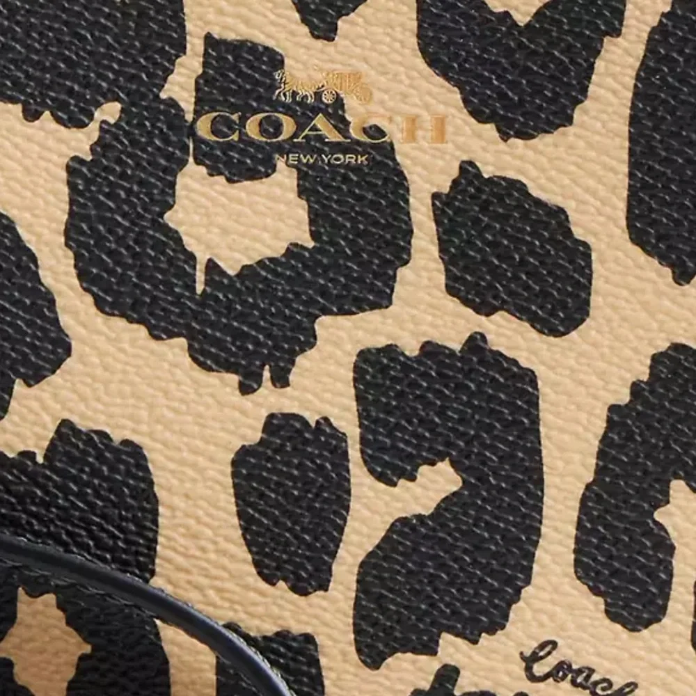 Coach Corner Zip Wristlet With Leopard Print nwt in packaging - Picture 3 of 5